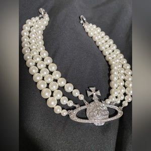 Vivienne Westwood Triple Pearl Choker